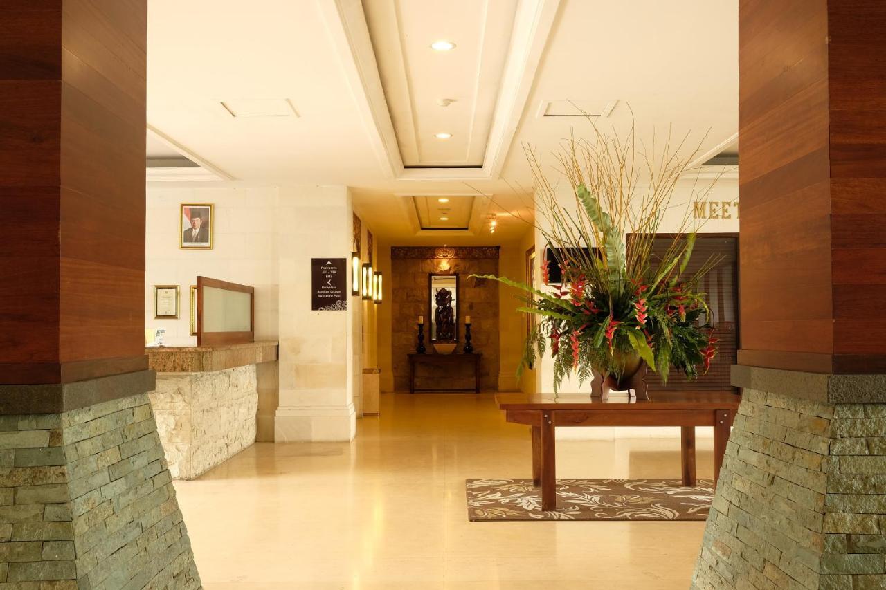 The Grand Hill Resort-Hotel Puncak Εξωτερικό φωτογραφία