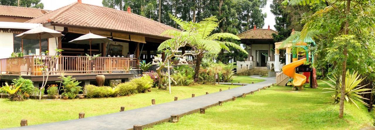 The Grand Hill Resort-Hotel Puncak Εξωτερικό φωτογραφία