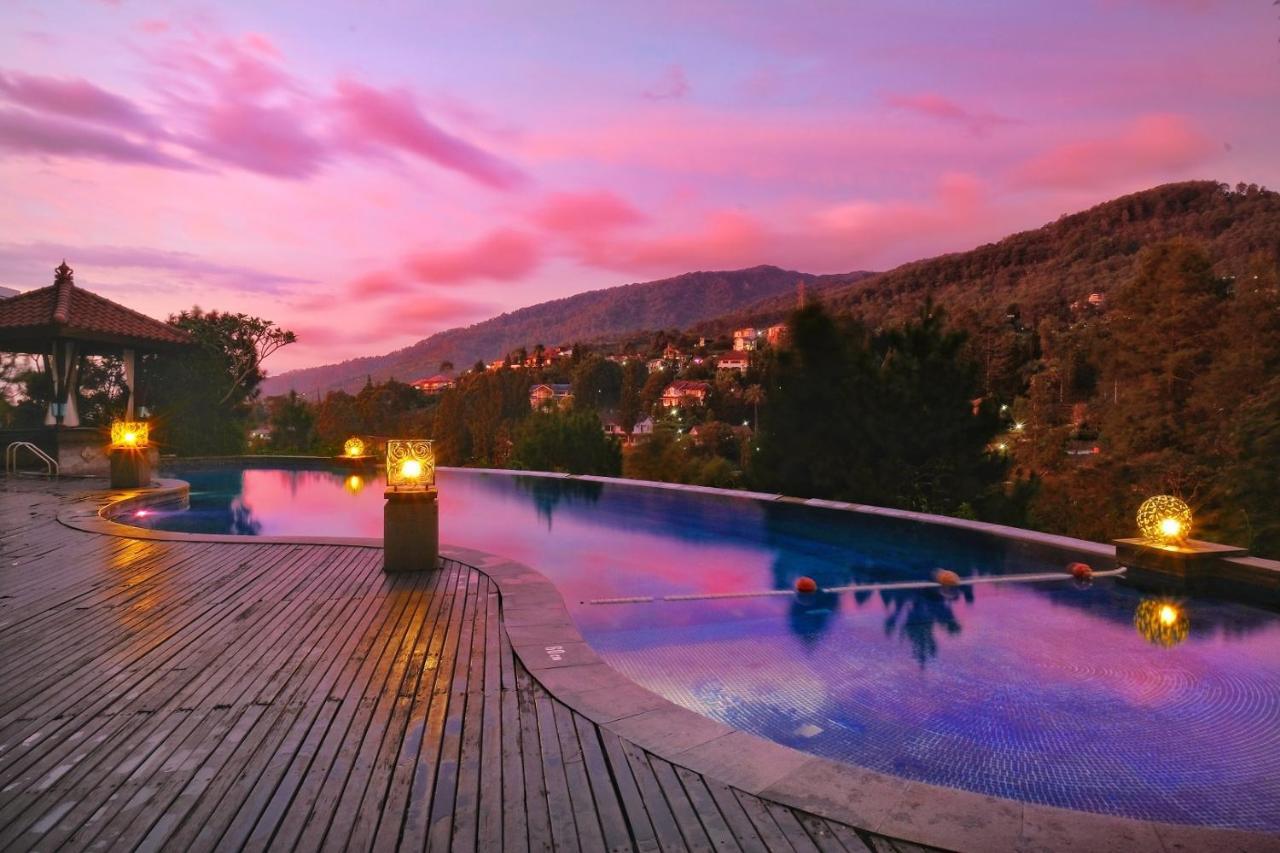 The Grand Hill Resort-Hotel Puncak Εξωτερικό φωτογραφία