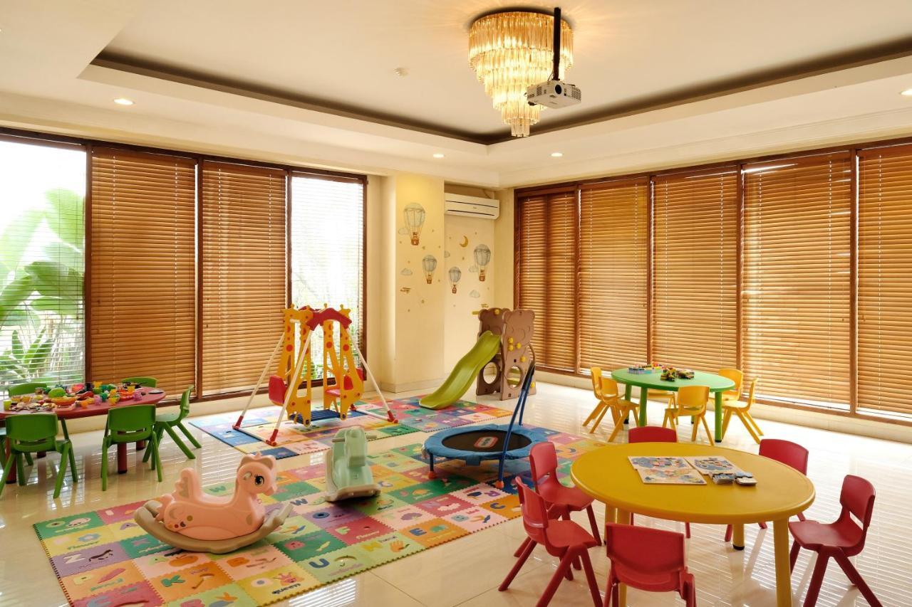 The Grand Hill Resort-Hotel Puncak Εξωτερικό φωτογραφία
