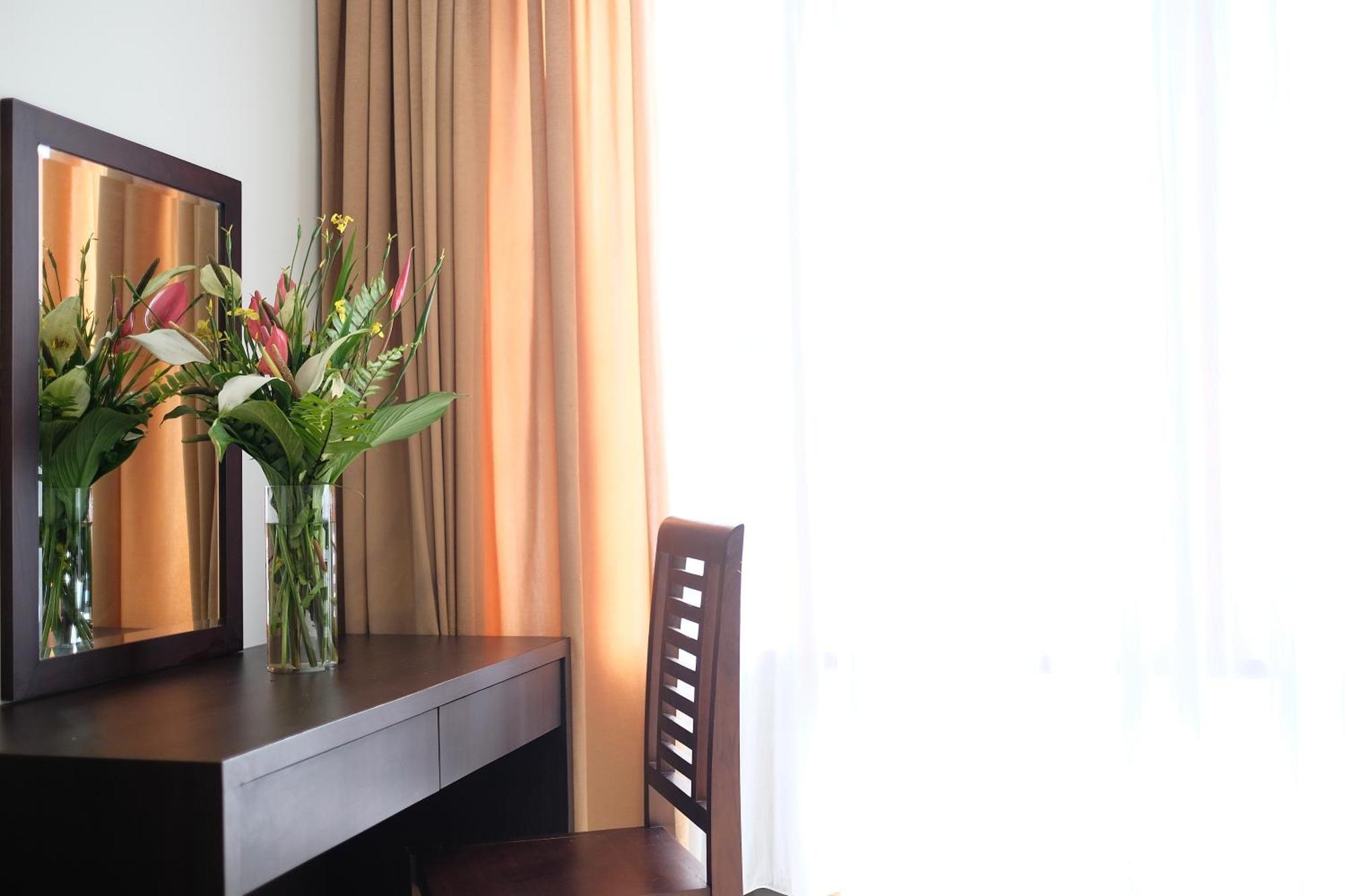 The Grand Hill Resort-Hotel Puncak Εξωτερικό φωτογραφία